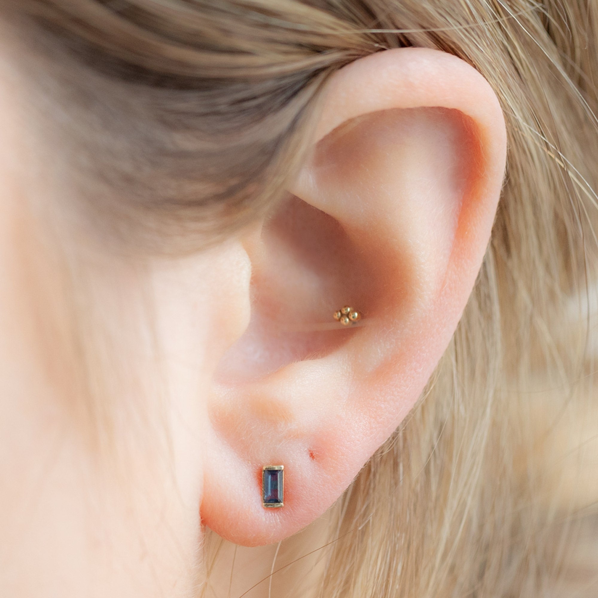 The Montana Sapphire Baguette Studs | Yellow Gold