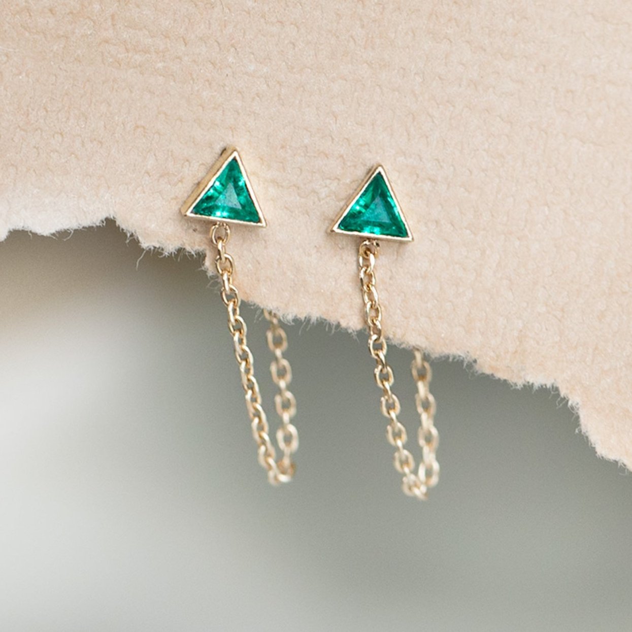 The Emerald Trillion Chain Hoop Earrings | Yellow Gold