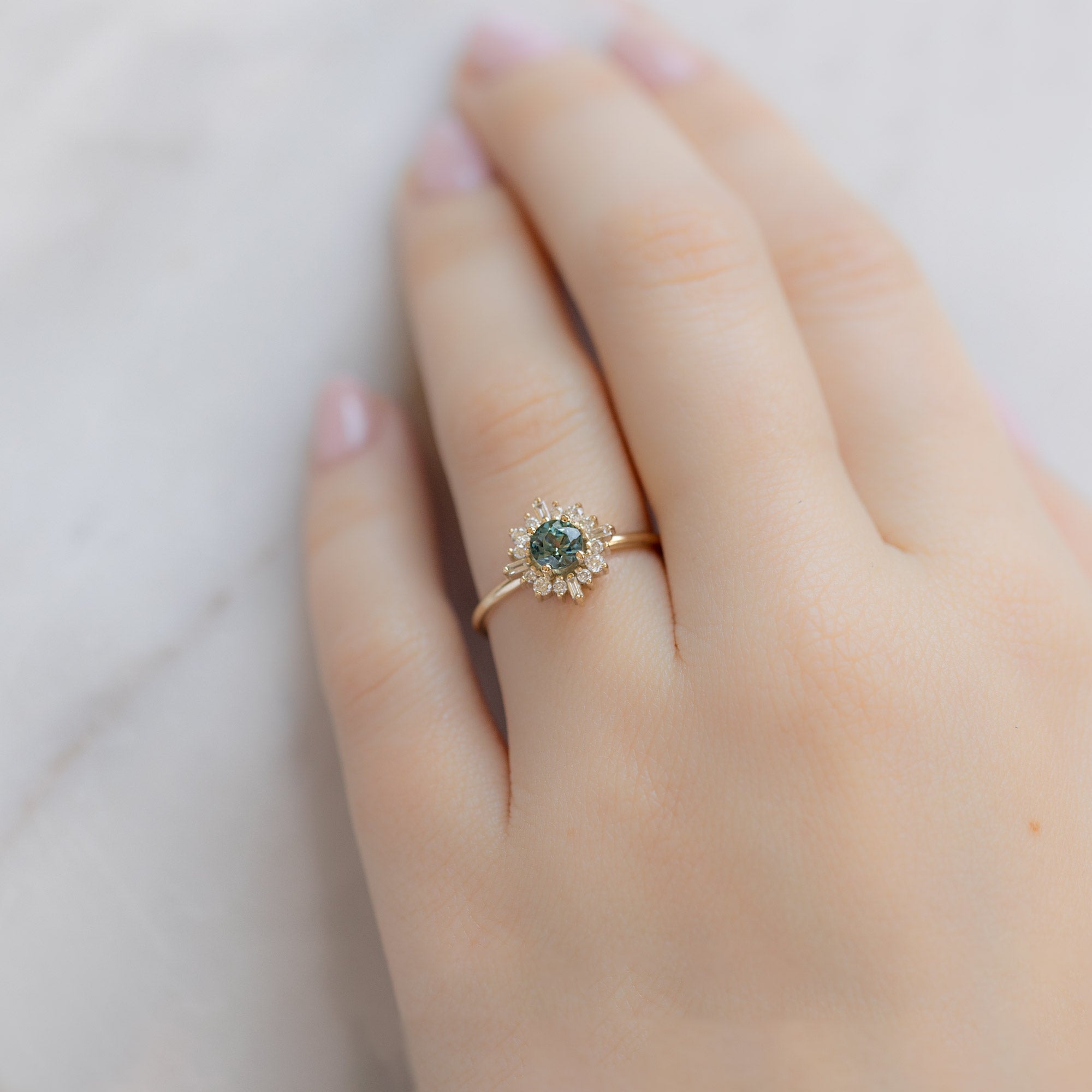 The Compass Ring | 0.81ct Round Blue Sapphire in 14K Yellow Gold