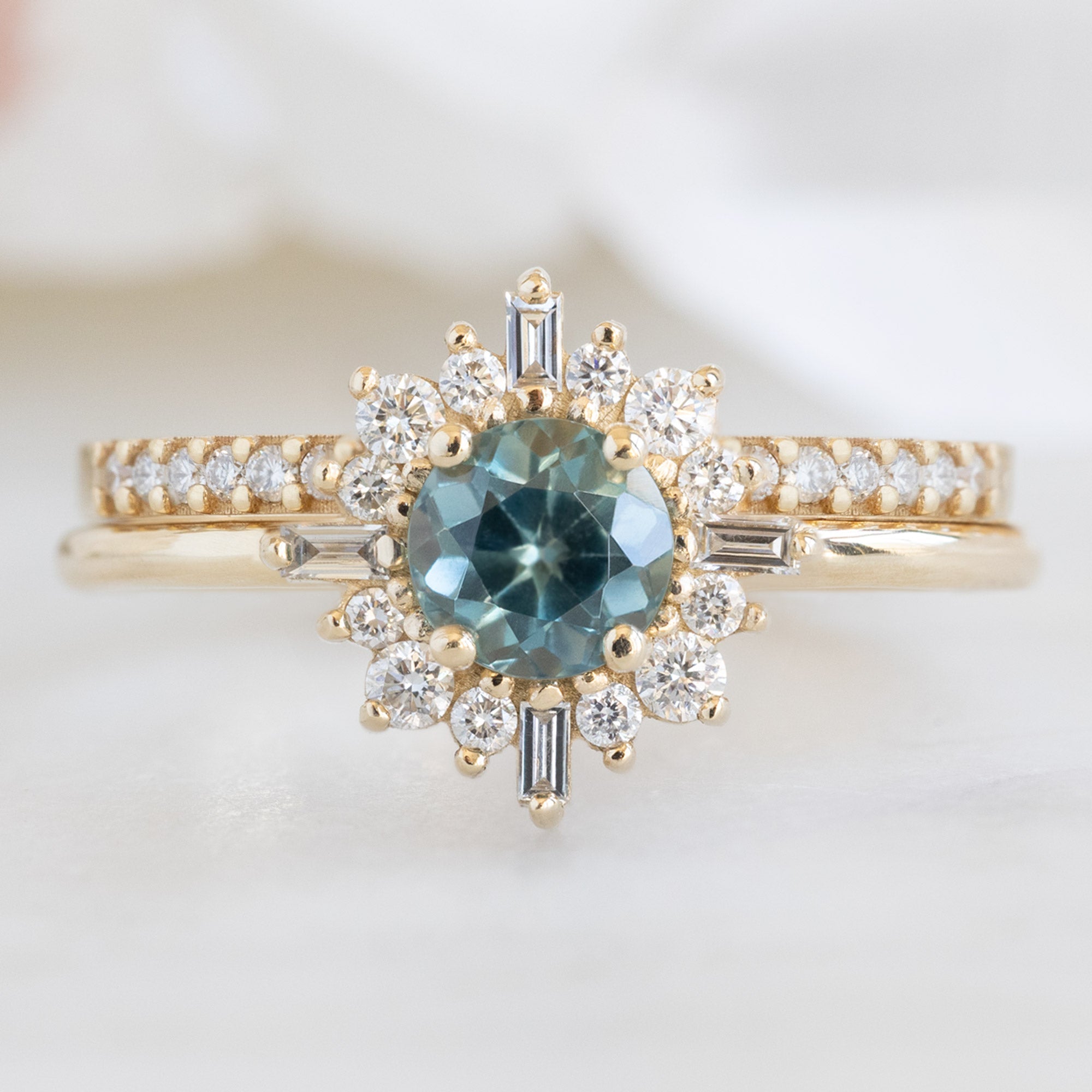 The Compass Ring | 0.81ct Round Blue Sapphire in 14K Yellow Gold