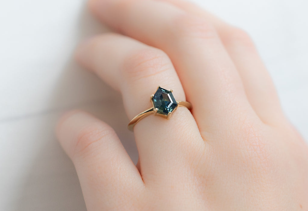 The Bryn Ring with a Geometric Sapphire on Model