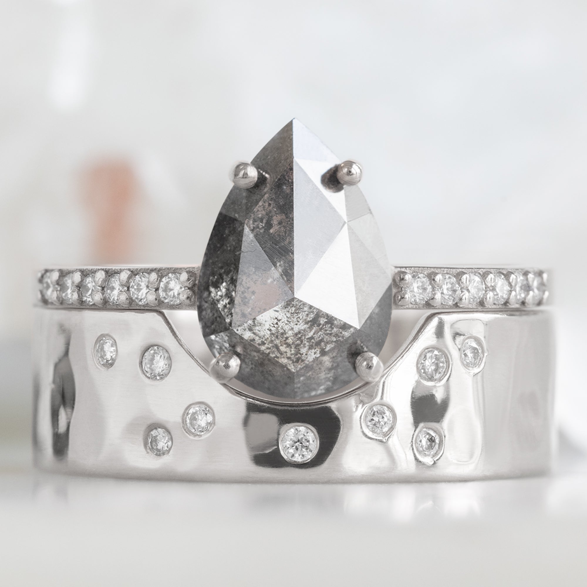 Constellation Arc Stacking Band | Yellow, Rose or White Gold