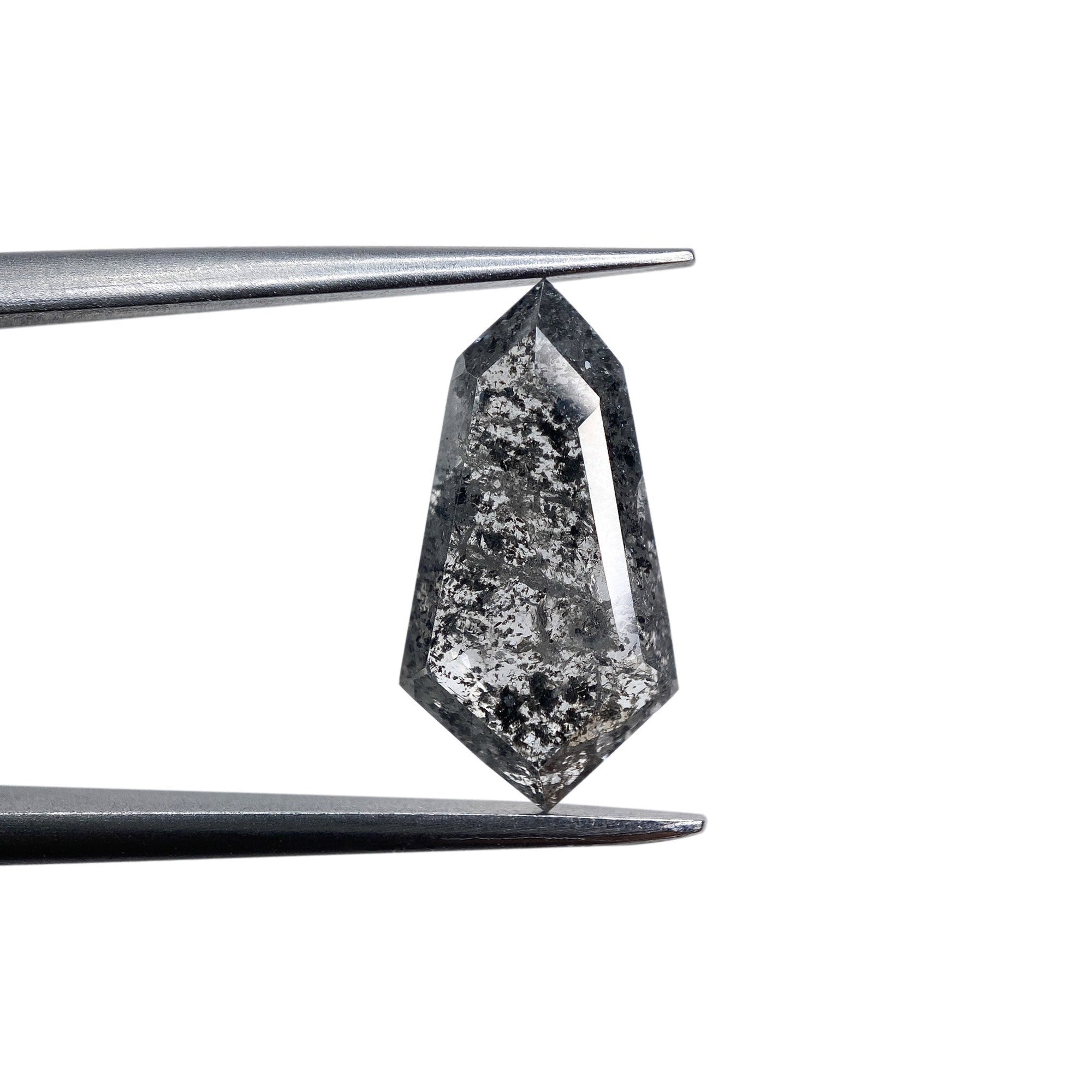 DIAMOND VAULT SALT & PEPPER DIAMOND 2.10ct | Salt & Pepper Kite Shape Rose Cut Diamond