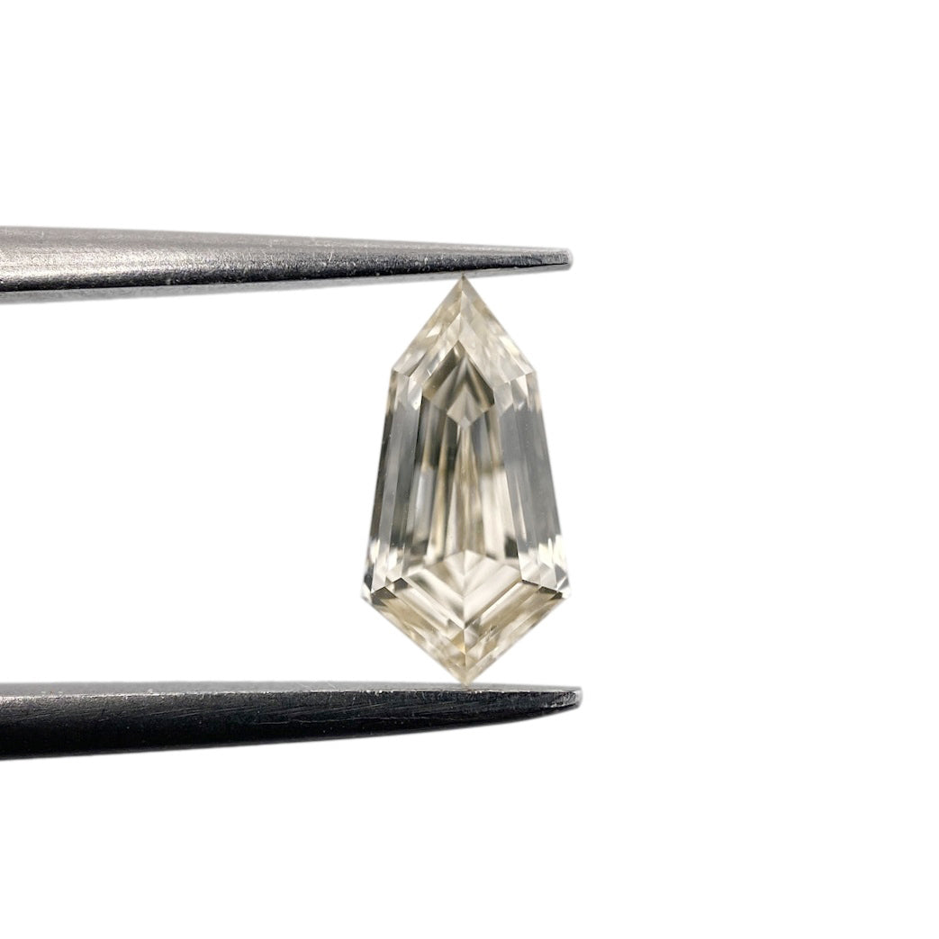 DIAMOND VAULT CHAMPAGNE & COGNAC DIAMOND 0.72ct | Champagne VVS Kite Shape Step Cut Diamond