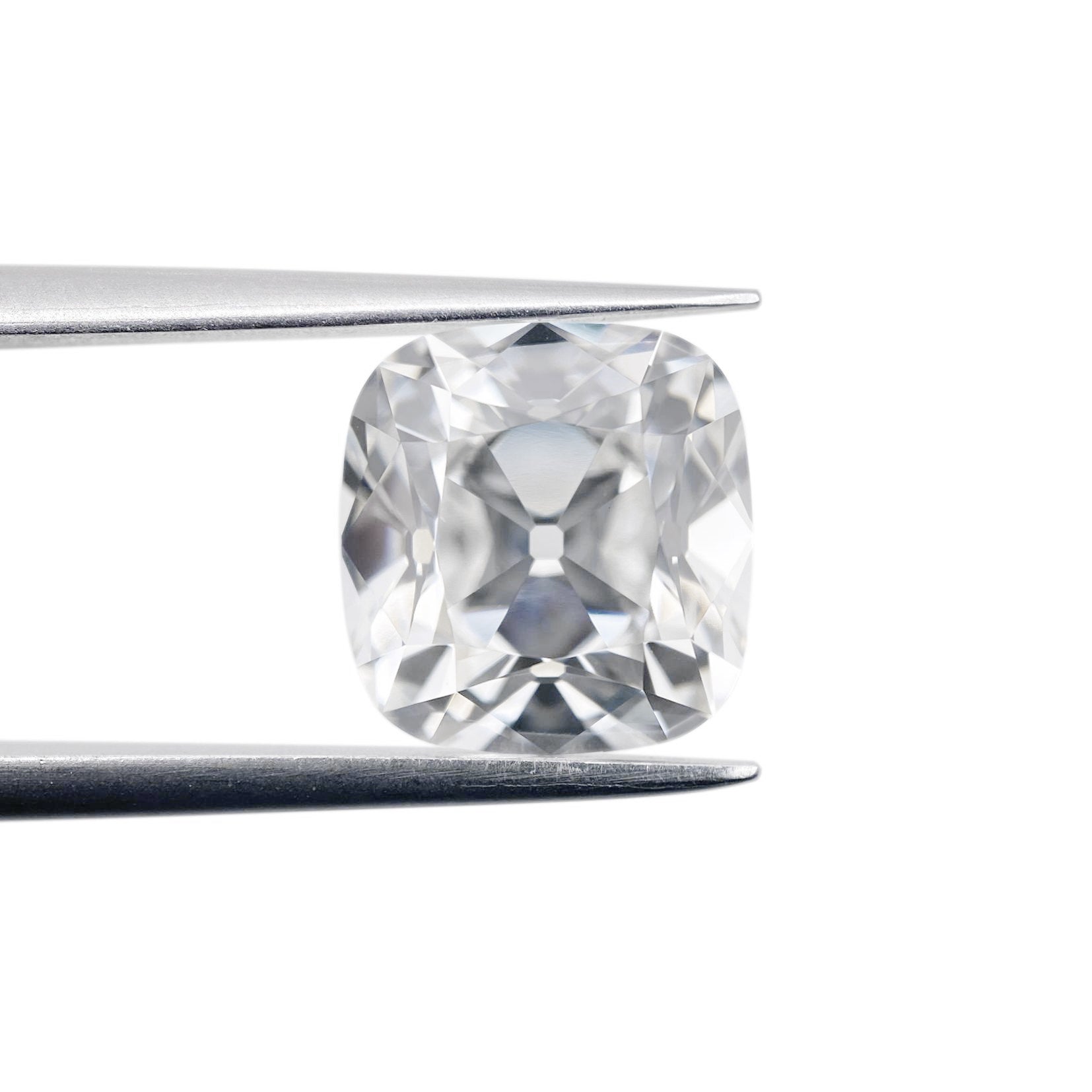 4.31ct | F/VS1 Cushion Shape Old Mine Cut Lab Diamond (IGI)