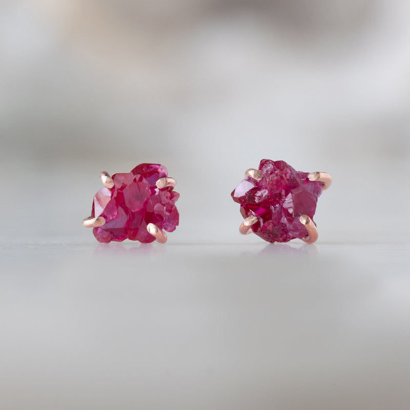 The Raw Garnet Gemstone Stud Earrings | 14K Rose Gold – Alexis Russell
