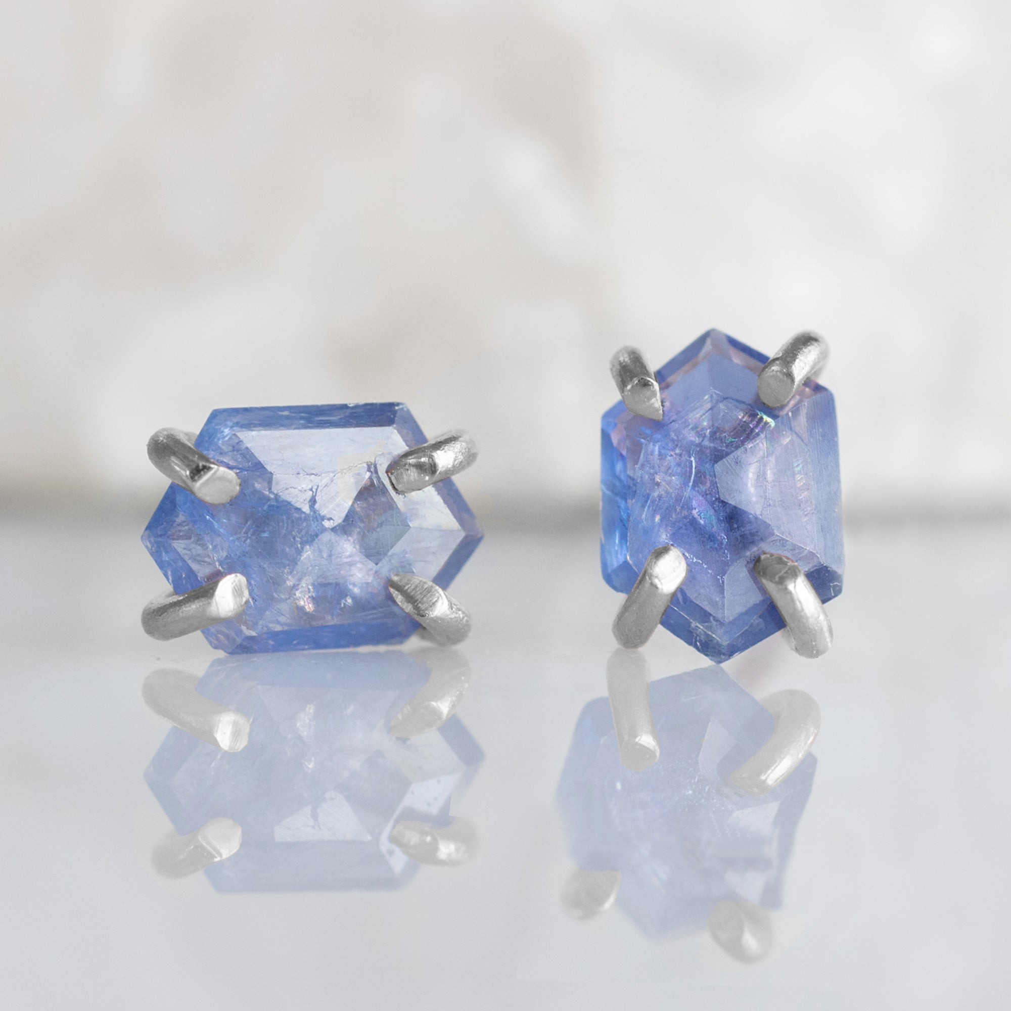 Natural sapphire stud earrings sales