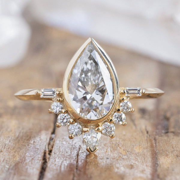 The Posy Ring | with a 1.51ct Lab Grown Pear White Diamond in 14K