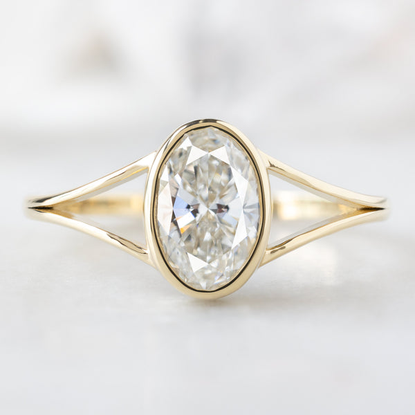 Alexis Russell  Engagement Rings The Magnolia Ring | 1.03ct Lab Grown Oval White Diamond in 14K Yellow Gold