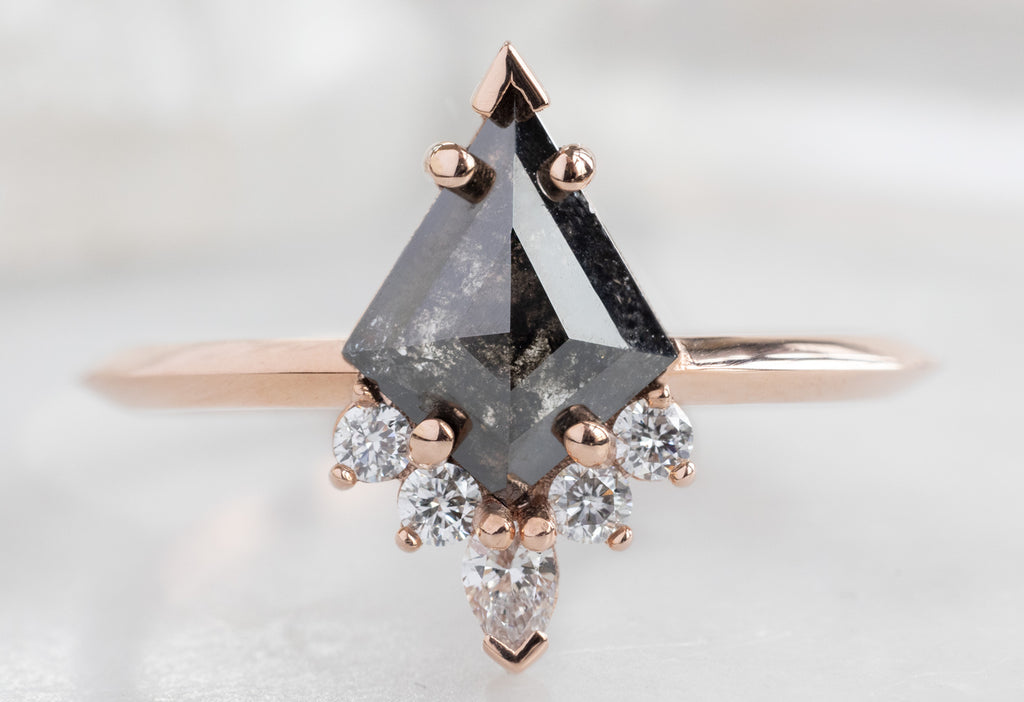 The Aster Ring with a Kite-Shaped Black Diamond