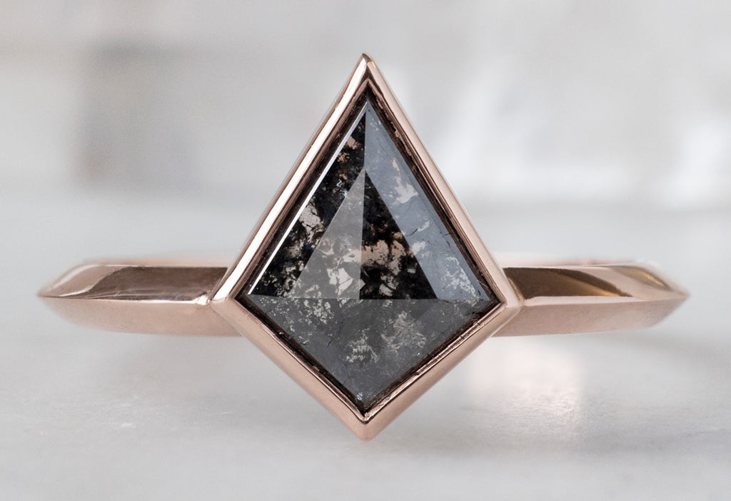 The Hazel Ring with a Kite-Shaped Black Diamond
