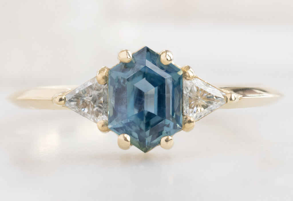 The Jade Ring with a Sapphire Hexagon