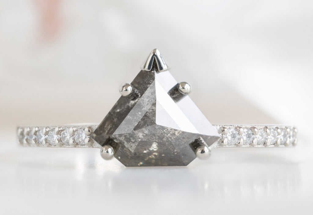 The Willow Ring with a Black Geometric Diamond