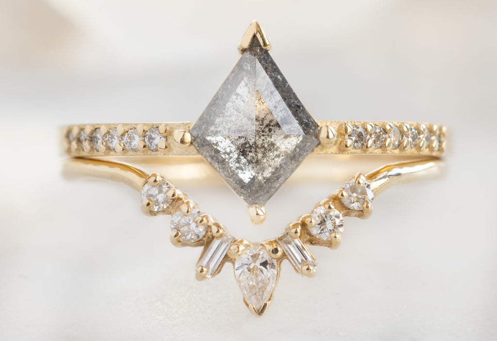The Willow Ring with a Silvery-Grey Kite Diamond with Geometric Diamond Sunburst Stacking Band