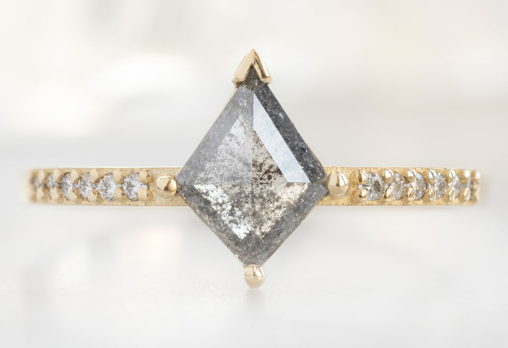 The Willow Ring with a Silvery-Grey Kite Diamond