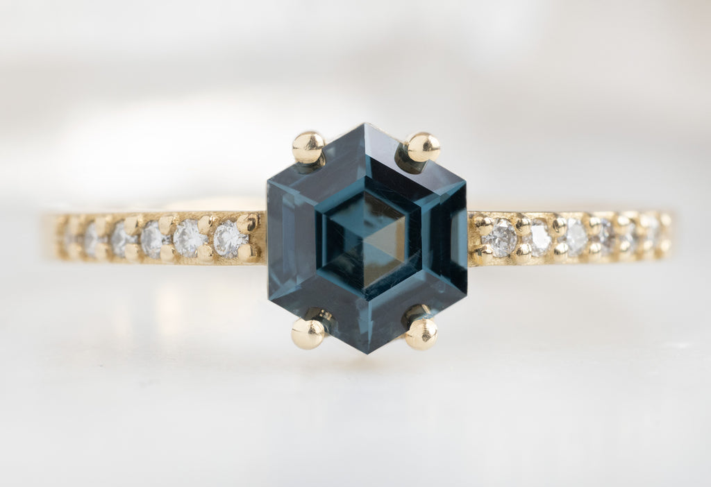 The Willow Ring with a Spinel Hexagon