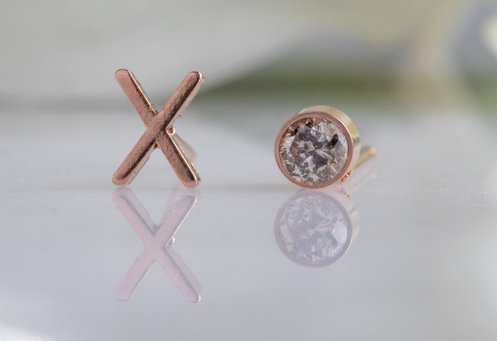 Rose Gold 'XO' diamond stud earrings