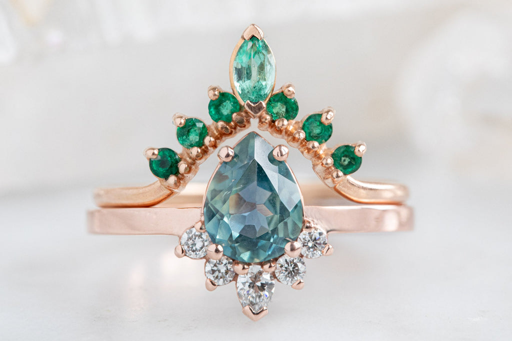 The Aster Ring with a Pear Cut Sapphire With Stacking Band