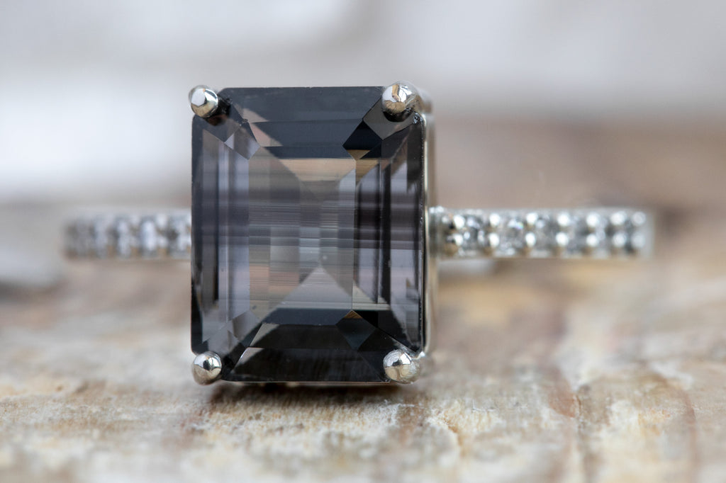 The Willow Ring with an Emerald-Cut Spinel