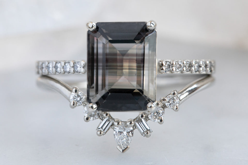 The Willow Ring with an Emerald-Cut Spinel