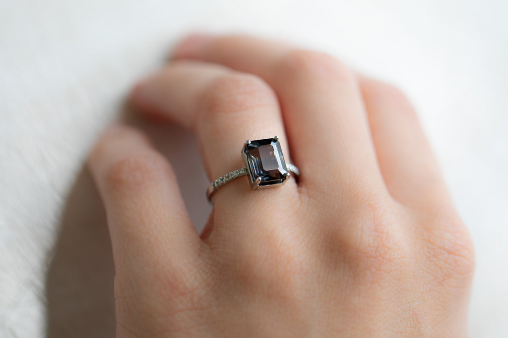 The Willow Ring with an Emerald-Cut Spinel