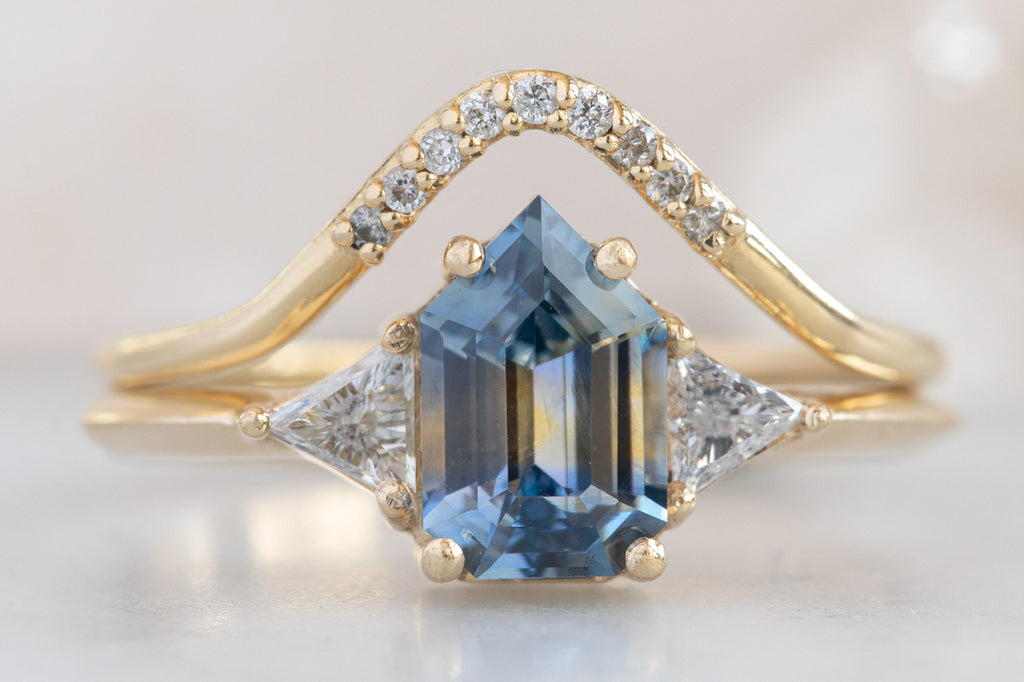 The Jade Ring with a Geometric Sapphire
