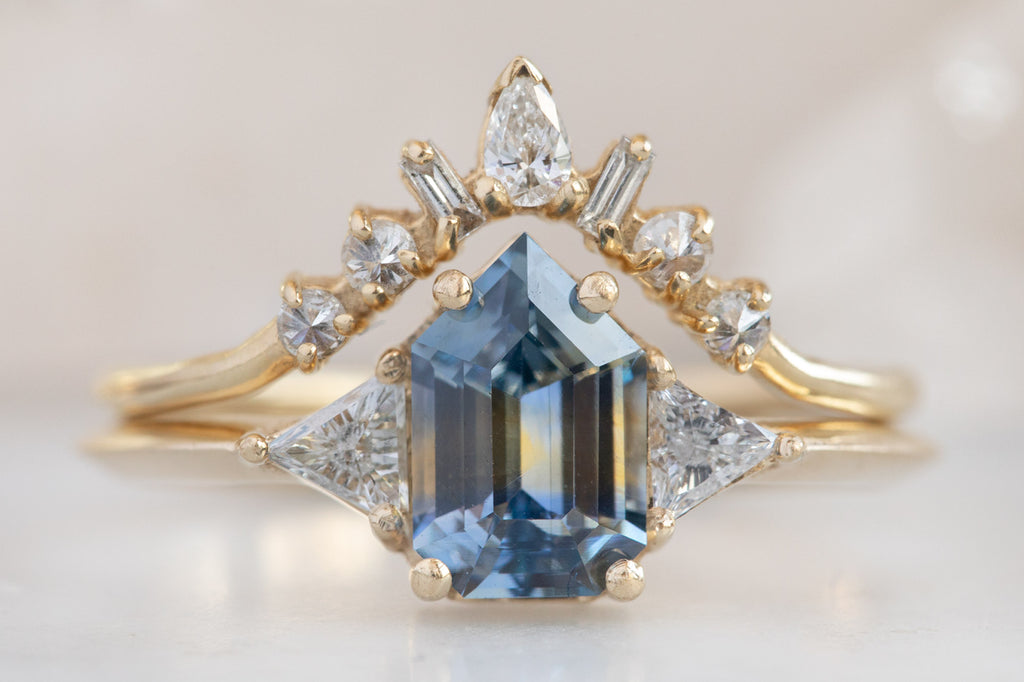 The Jade Ring with a Geometric Sapphire