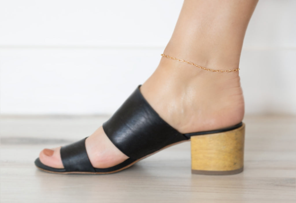 Drawn Cable Chain Anklet/Bracelet on Model Wearing Black Mule Sandals