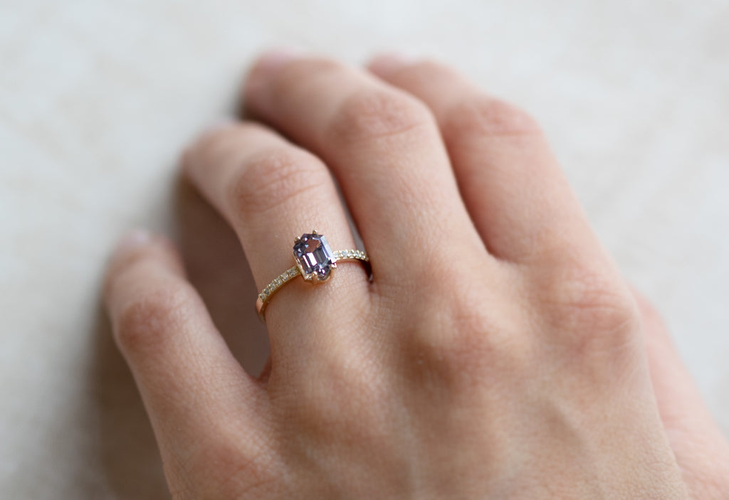 The Willow Ring with a Hexagon Sapphire