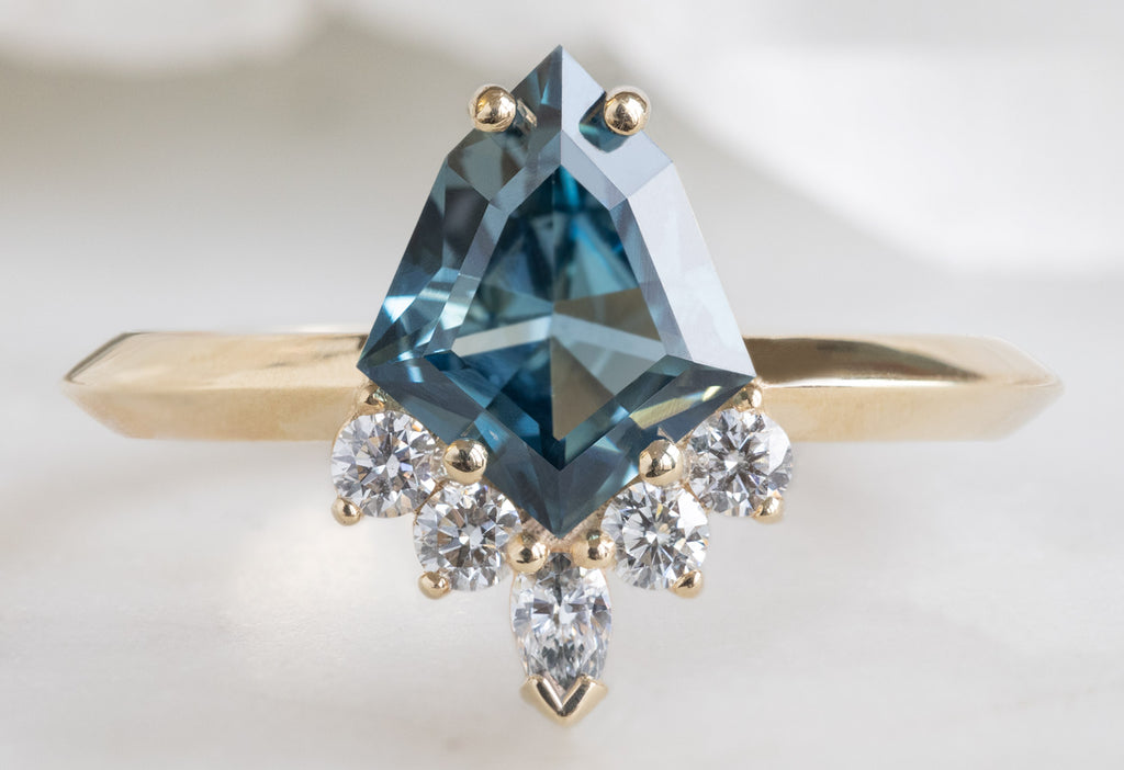 The Aster Ring with a Geometric Sapphire
