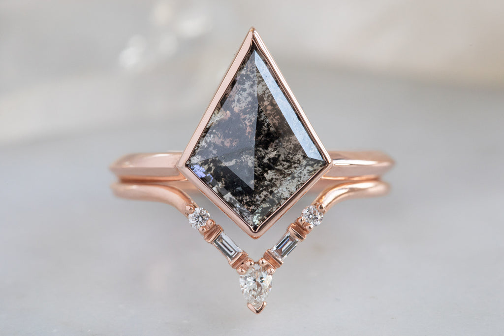 The Hazel Ring with a Black Kite Diamond With Stacking Band