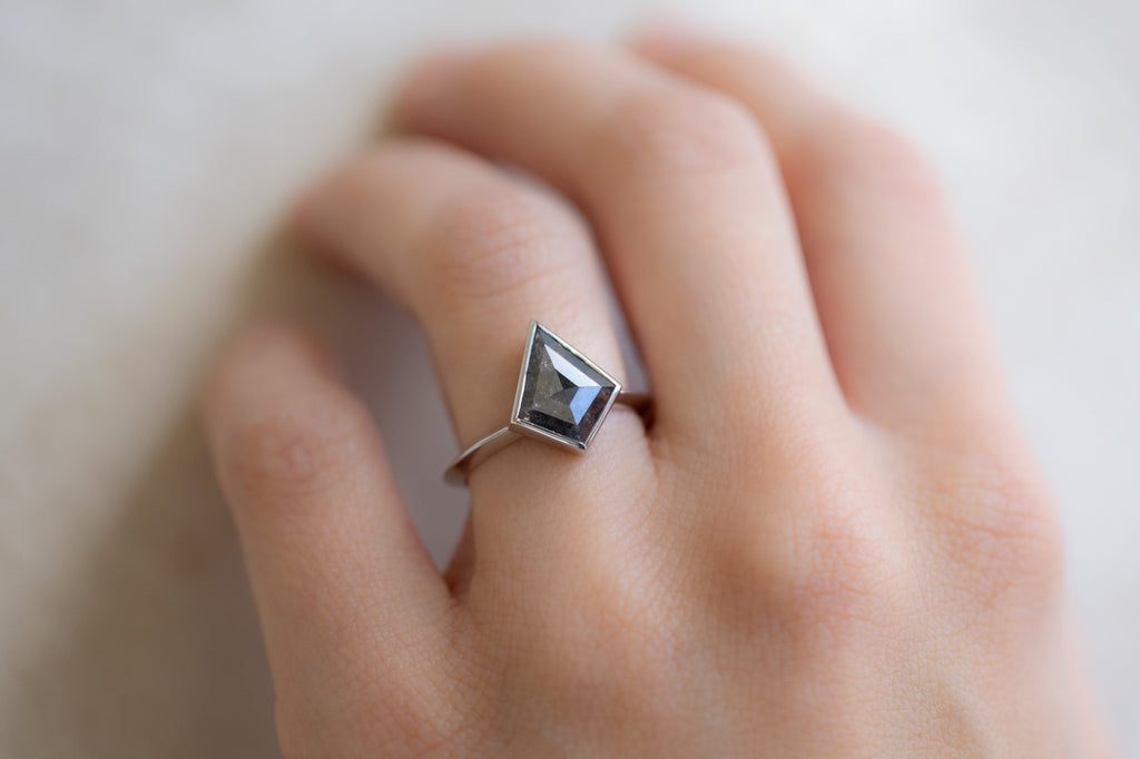 The Hazel Ring with a Salt and Pepper Kite Diamond on Model