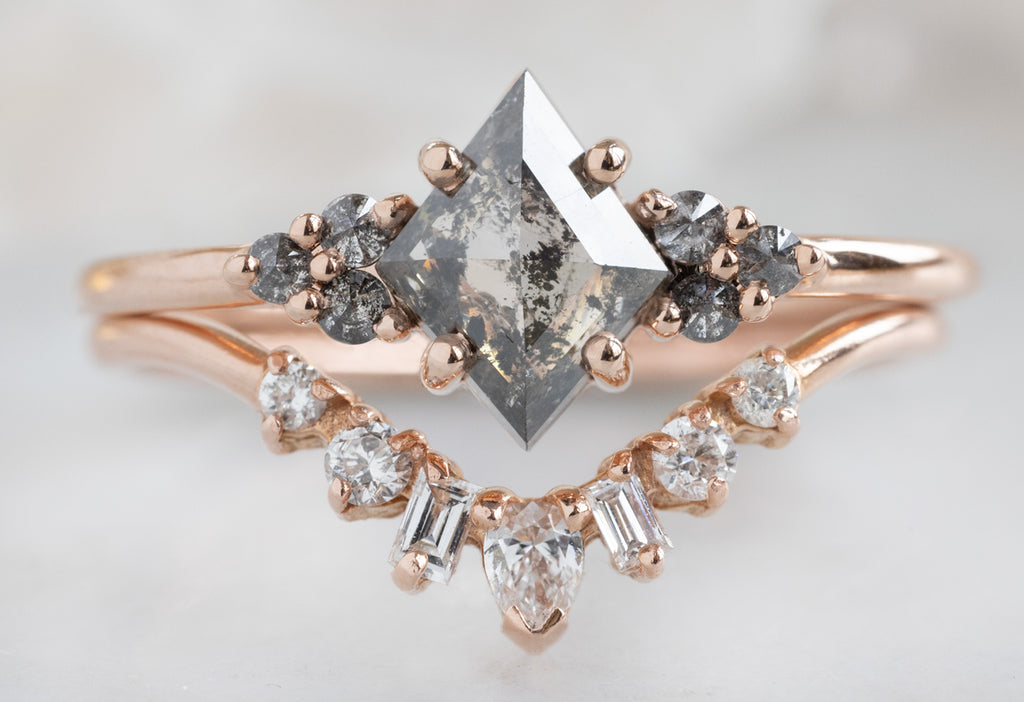 The Ivy Ring with a Salt and Pepper Kite Diamond with White Diamond Geometric Sunburst