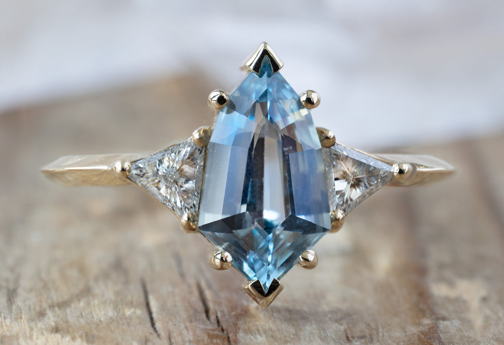 The Jade Ring with a Geometric Sapphire