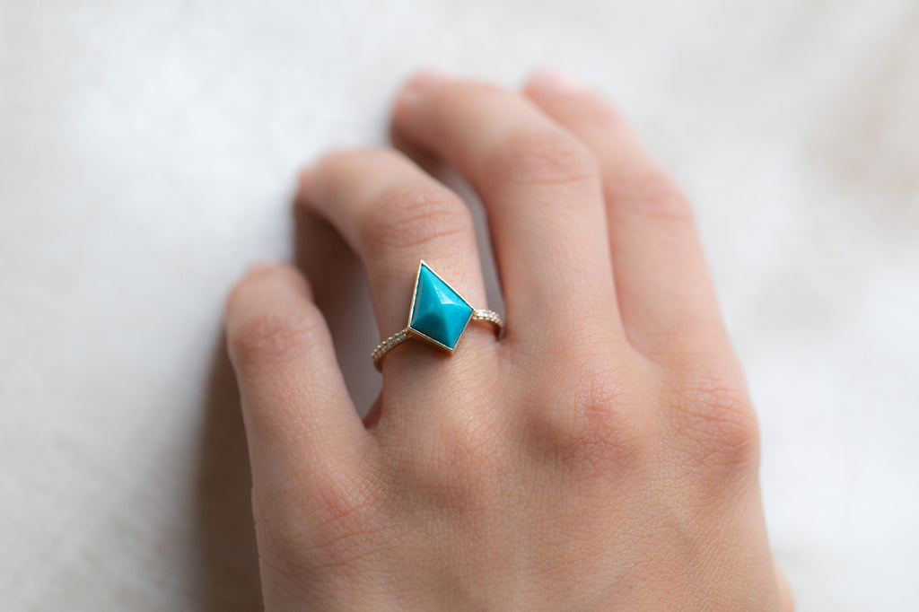 The Willow Ring With a Kite-Shaped Turquoise On Model