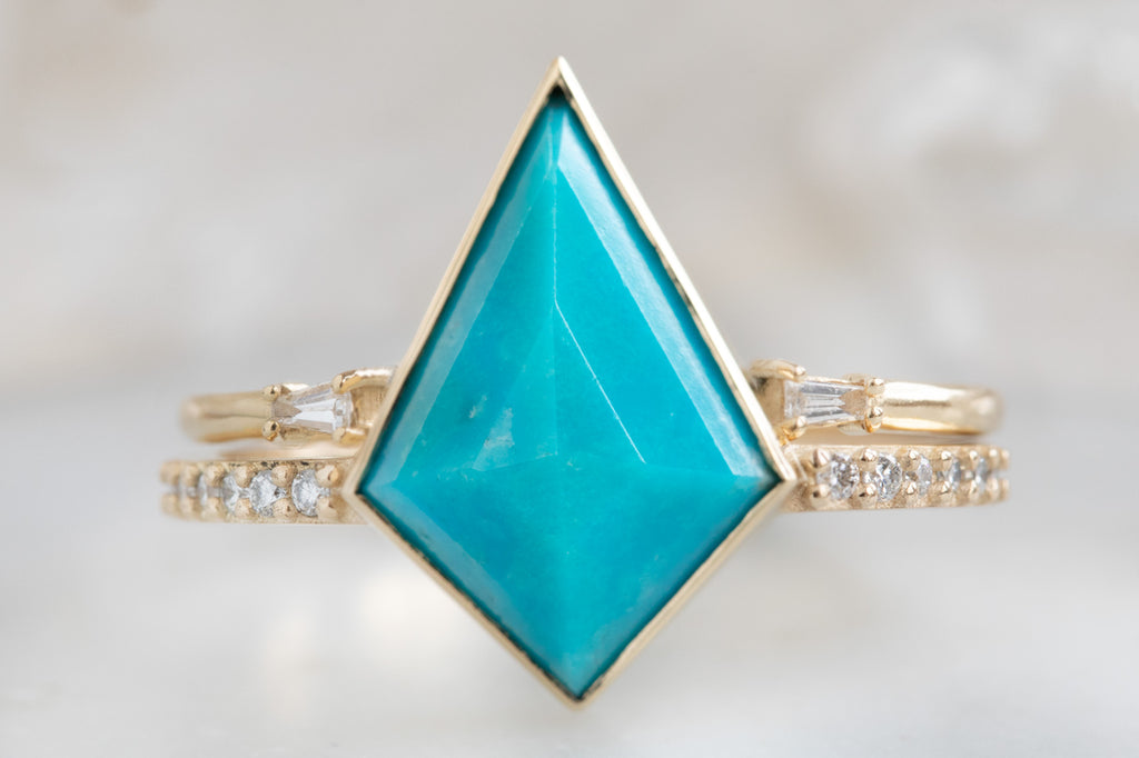 The Willow Ring With a Kite-Shaped Turquoise With Stacking Band