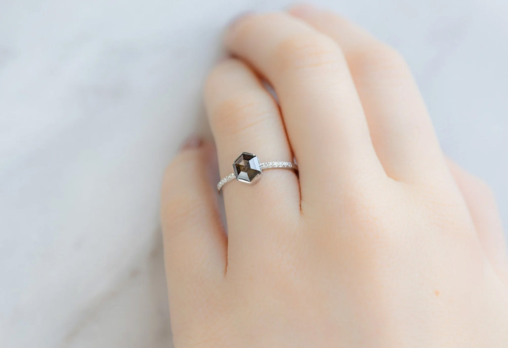 The Willow Ring with a Black Hexagon Diamond