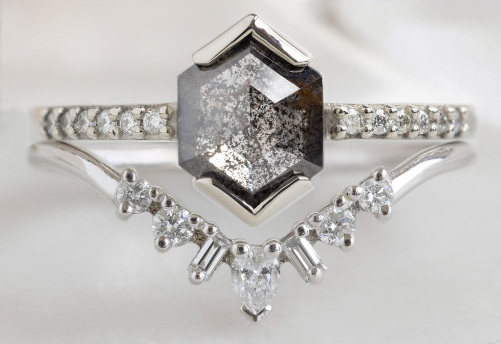 The Willow Ring with a Black Hexagon Diamond