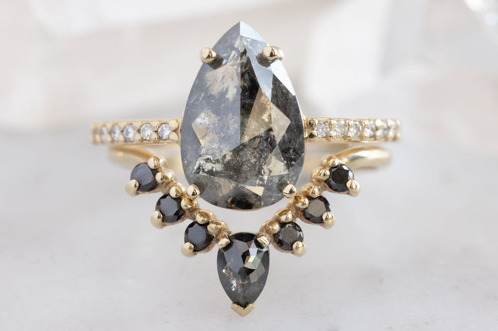 The Willow Ring with a Black Rose-Cut Diamond with Black Diamond Sunburst Stacking Band