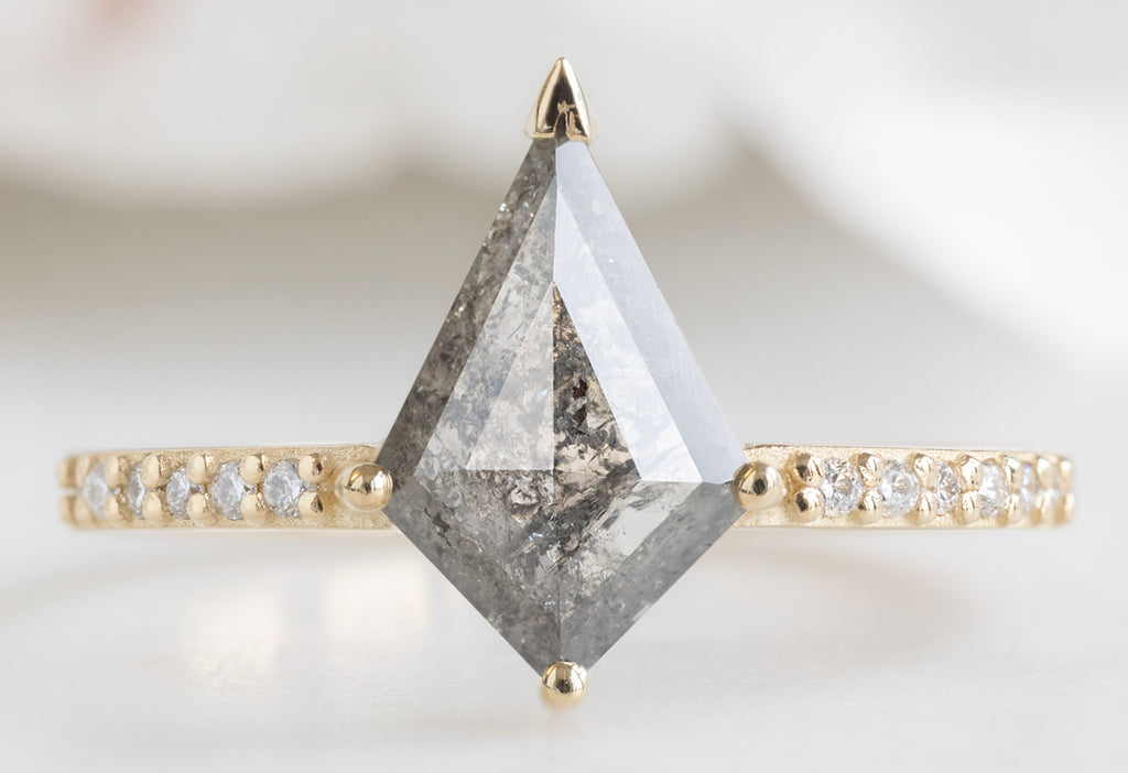 The Willow Ring with a Silvery-Grey Kite Diamond