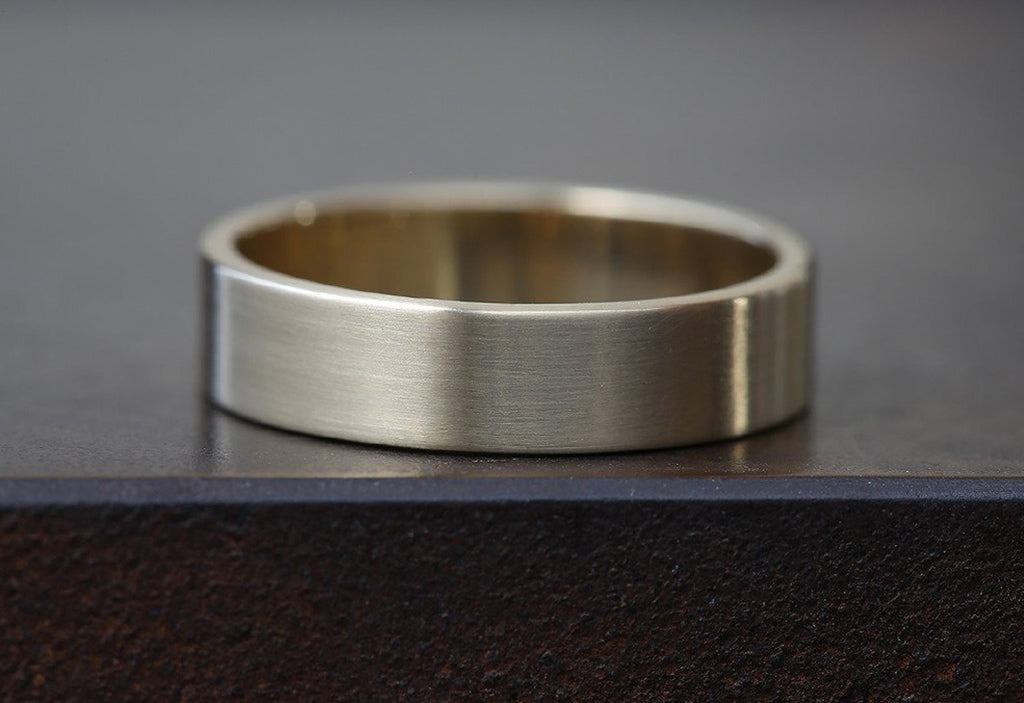 The Unisex Gold Wedding Band in Yellow Gold