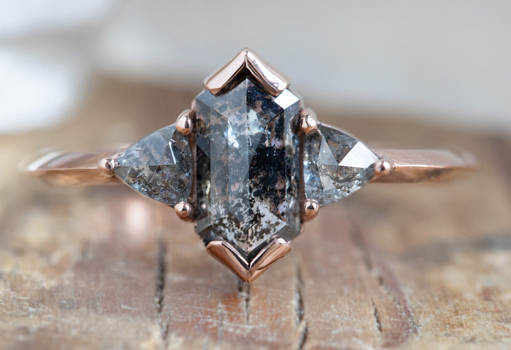 The Jade Ring with a Black Hexagon Diamond