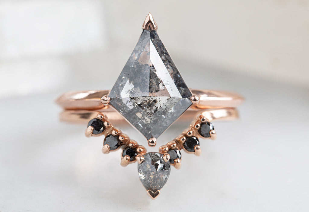 The Sage Ring with a Black Kite Diamond