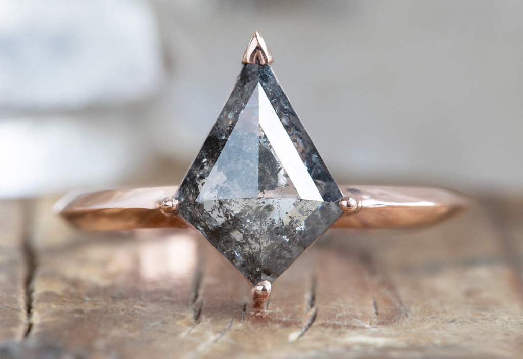 The Sage Ring with a Black Kite Diamond