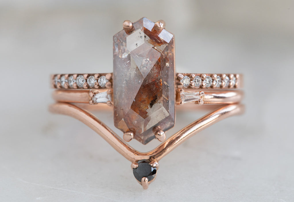 The Willow Ring with a Red Hexagon Diamond